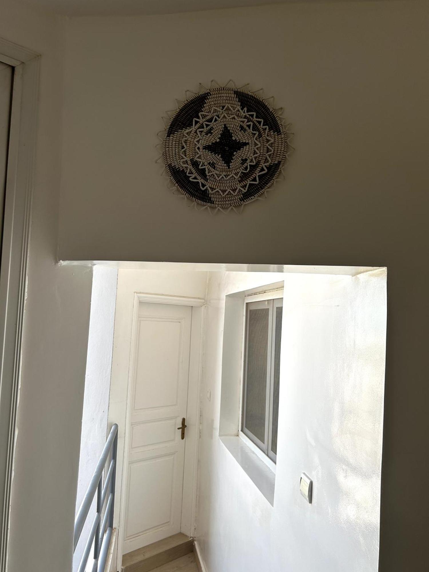 Chambre Spacieuse Avec Balcon - Salle De Bain Exterieure Privee & Breakfast Saint-Louis Kültér fotó