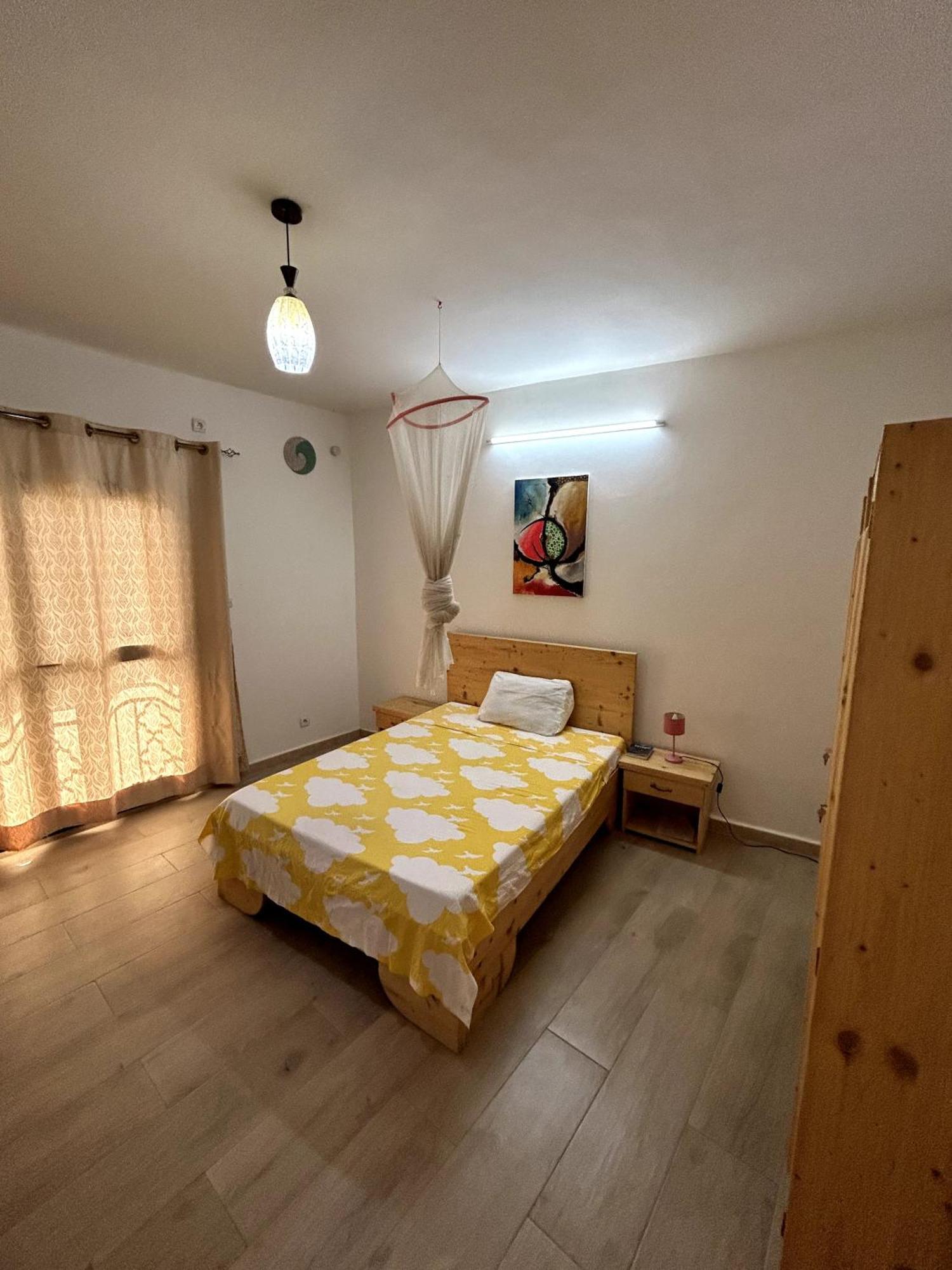 Chambre Spacieuse Avec Balcon - Salle De Bain Exterieure Privee & Breakfast Saint-Louis Kültér fotó